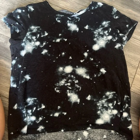Girls t shirts. Size 10/12